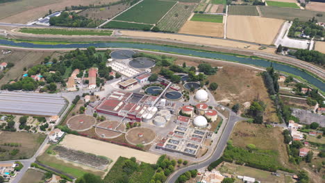 Kläranlage-In-Montpellier,-Frankreich,-Luftaufnahme,-Abwasser-Geklärt